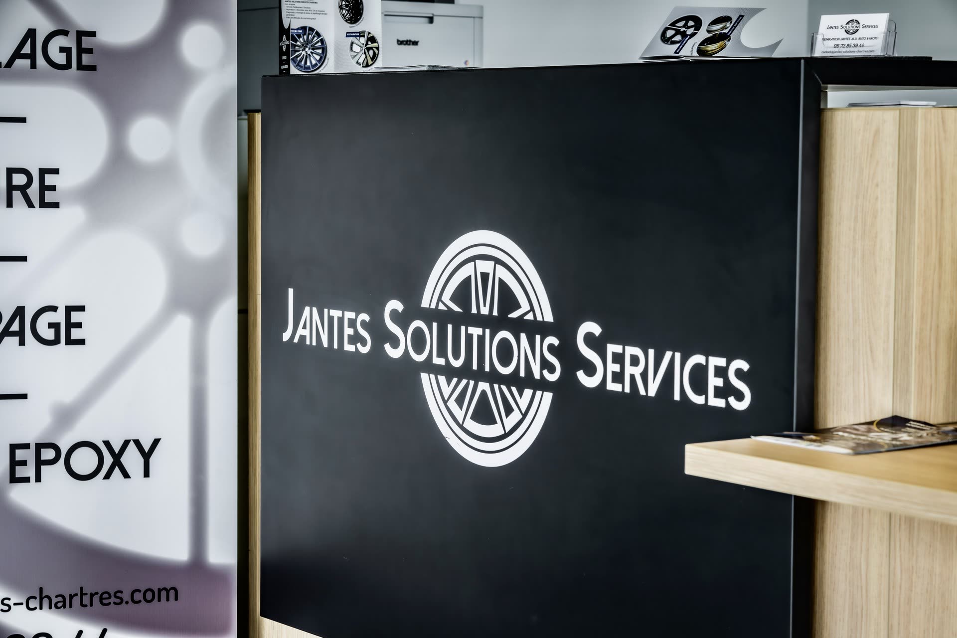 Comptoir d’accueil Jantes Solutions Services Comptoir d’accueil Jantes Solutions Services