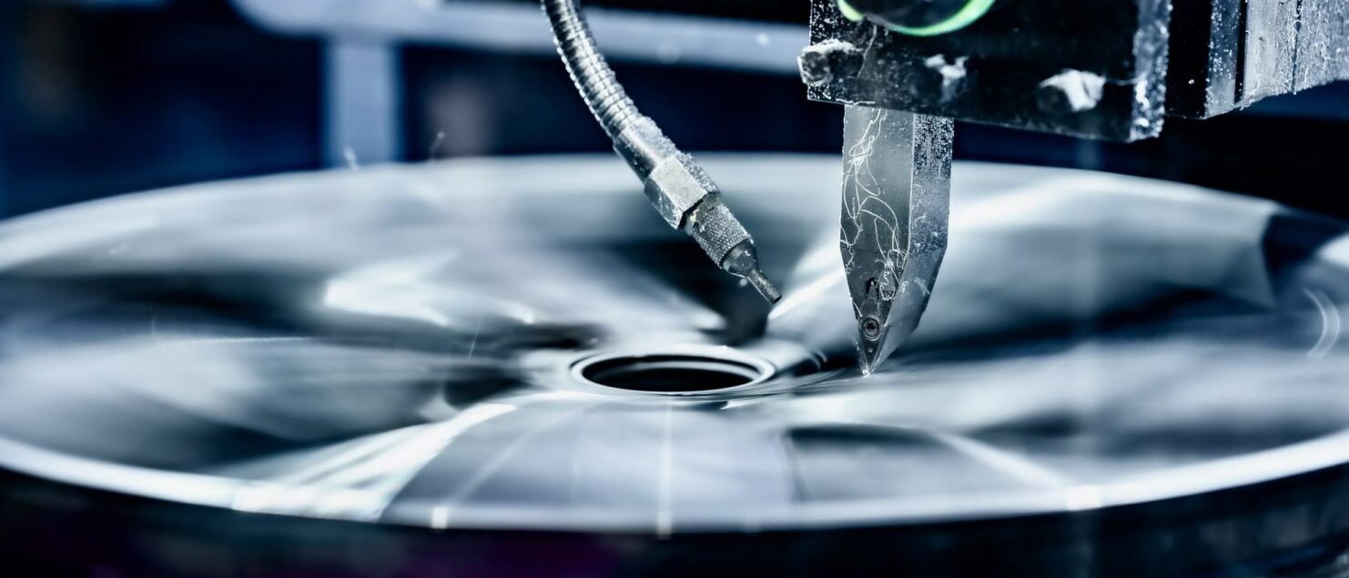 Diamantage d’une jante sur tour à commande numérique